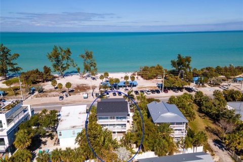 House in Anna Maria, Florida 4 bedrooms, 196.21 sq.m. № 2349761 - photo 8