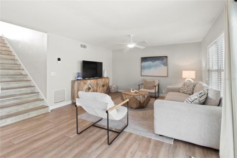 House in Anna Maria, Florida 4 bedrooms, 196.21 sq.m. № 2349761 - photo 22