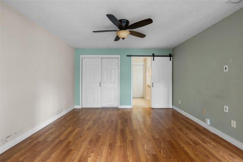 Condo in Orlando, Florida, 2 bedrooms  № 1669990 - photo 15