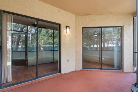 Condo in Orlando, Florida, 2 bedrooms  № 1669990 - photo 29