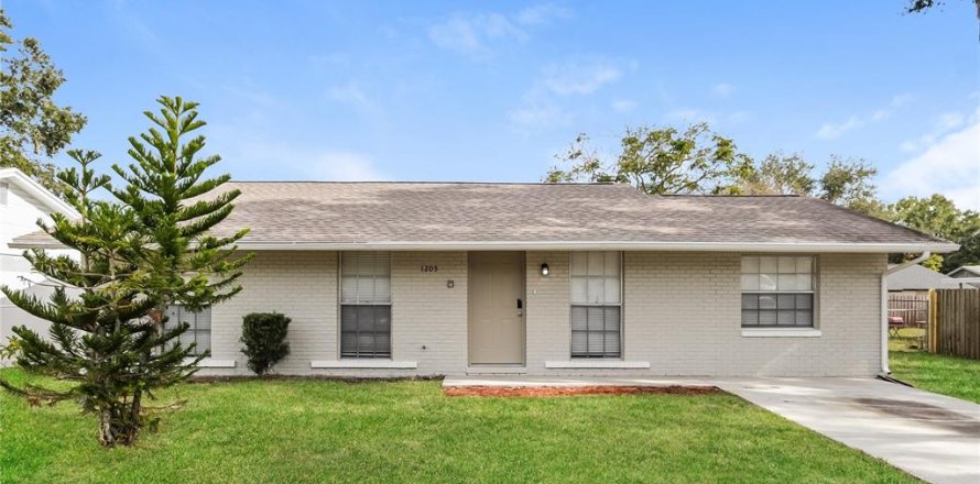 Casa en Brandon, Florida 3 dormitorios, 125.7 m2 № 1906851