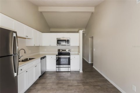 Casa en alquiler en Brandon, Florida, 3 dormitorios, 125.7 m2 № 1906851 - foto 7