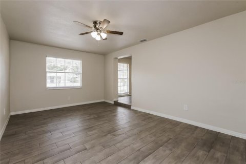 Casa en alquiler en Brandon, Florida, 3 dormitorios, 125.7 m2 № 1906851 - foto 9