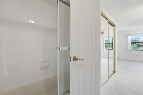 Condominio en venta en Port Charlotte, Florida, 2 dormitorios, 83.52 m2 № 2231517 - foto 26