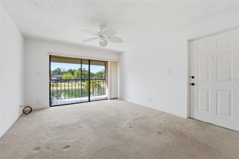 Condominio en venta en Port Charlotte, Florida, 2 dormitorios, 83.52 m2 № 2231517 - foto 13