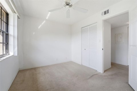 Condominio en venta en Port Charlotte, Florida, 2 dormitorios, 83.52 m2 № 2231517 - foto 22