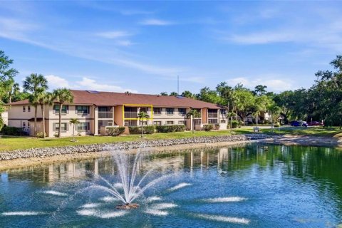 Condominio en venta en Port Charlotte, Florida, 2 dormitorios, 83.52 m2 № 2231517 - foto 4