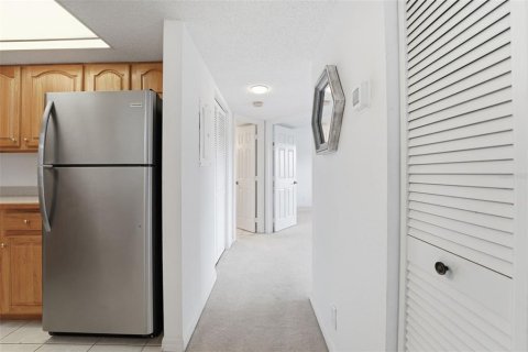 Condominio en venta en Port Charlotte, Florida, 2 dormitorios, 83.52 m2 № 2231517 - foto 20