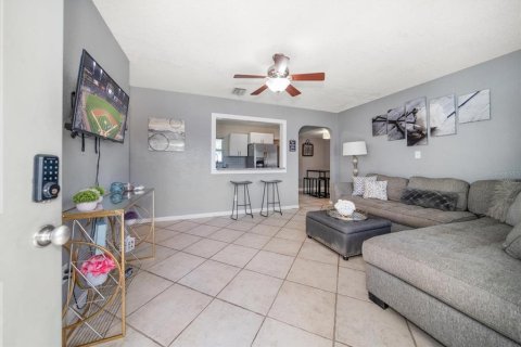 House in Clearwater, Florida 3 bedrooms, 95.5 sq.m. № 1807948 - photo 8