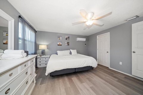 House in Clearwater, Florida 3 bedrooms, 95.5 sq.m. № 1807948 - photo 23