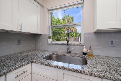 House in Clearwater, Florida 3 bedrooms, 95.5 sq.m. № 1807948 - photo 18