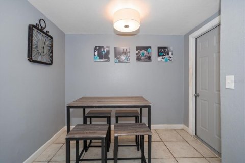 House in Clearwater, Florida 3 bedrooms, 95.5 sq.m. № 1807948 - photo 11