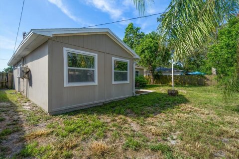 House in Clearwater, Florida 3 bedrooms, 95.5 sq.m. № 1807948 - photo 25