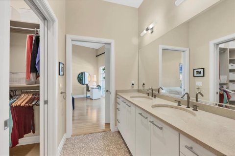 Купить кондоминиум в Сарасота, Флорида 7 комнат, 184.97м2, № 1585506 - фото 19