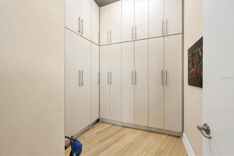 Купить кондоминиум в Сарасота, Флорида 7 комнат, 184.97м2, № 1585506 - фото 16