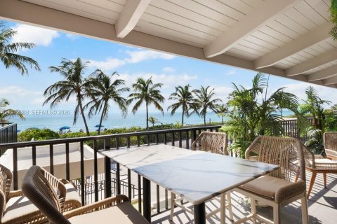 Снять в аренду кондоминиум в Халландейл-Бич, Флорида 1 спальня, 80.82м2, № 2033086 - фото 3