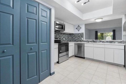 Adosado en venta en Tampa, Florida, 2 dormitorios, 135.64 m2 № 1765679 - foto 16