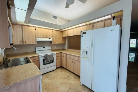 Touwnhouse à louer à Palm Harbor, Floride: 2 chambres, 130.62 m2 № 2105303 - photo 10