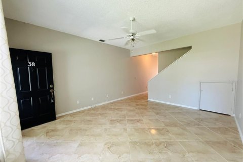 Touwnhouse à louer à Palm Harbor, Floride: 2 chambres, 130.62 m2 № 2105303 - photo 2