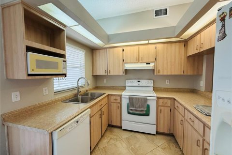 Touwnhouse à louer à Palm Harbor, Floride: 2 chambres, 130.62 m2 № 2105303 - photo 9