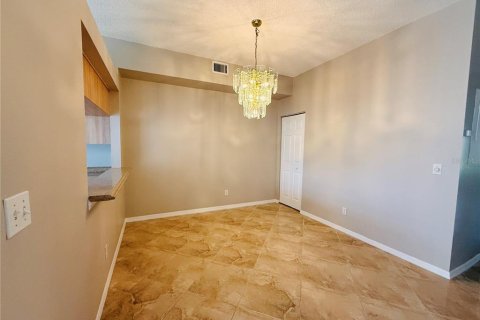 Touwnhouse à louer à Palm Harbor, Floride: 2 chambres, 130.62 m2 № 2105303 - photo 6