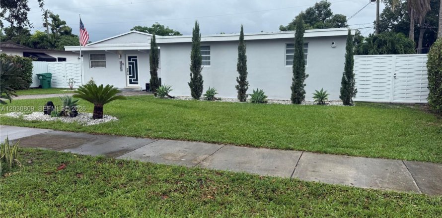 Villa ou maison à Cutler Bay, Floride 3 chambres, 90.02 m2 № 2085466