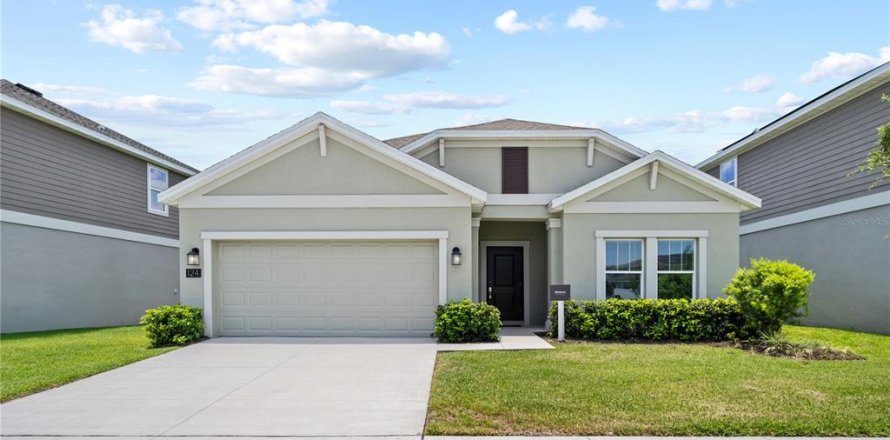 House in Davenport, Florida 4 bedrooms, 177.54 sq.m. № 1918934