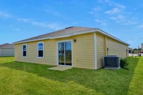 Casa en alquiler en Haines City, Florida, 4 dormitorios, 175.12 m2 № 1901331 - foto 2