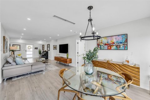 House in Fort Lauderdale, Florida 3 bedrooms, 157.28 sq.m. № 1928786 - photo 6