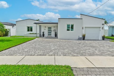 House in Fort Lauderdale, Florida 3 bedrooms, 157.28 sq.m. № 1928786 - photo 22