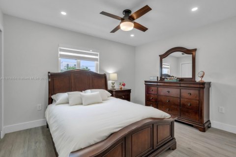 House in Fort Lauderdale, Florida 3 bedrooms, 157.28 sq.m. № 1928786 - photo 18