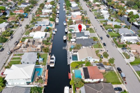 House in Fort Lauderdale, Florida 3 bedrooms, 157.28 sq.m. № 1928786 - photo 10