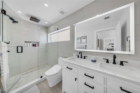 House in Fort Lauderdale, Florida 3 bedrooms, 157.28 sq.m. № 1928786 - photo 13