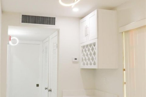 Condominio en venta en Delray Beach, Florida, 1 dormitorio, 70.61 m2 № 2088297 - foto 4
