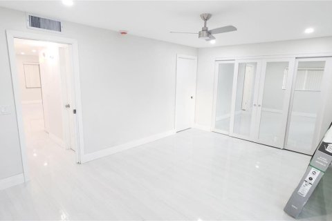 Condominio en venta en Delray Beach, Florida, 1 dormitorio, 70.61 m2 № 2088297 - foto 10