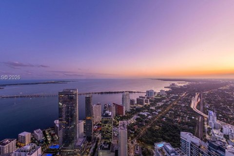 Condo in Miami, Florida, 4 bedrooms  № 2058107 - photo 16