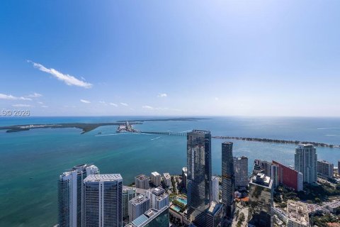 Condo in Miami, Florida, 4 bedrooms  № 2058107 - photo 12