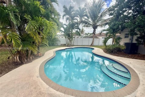 Купить виллу или дом в Майами, Флорида 4 спальни, 150.22м2, № 2045376 - фото 15