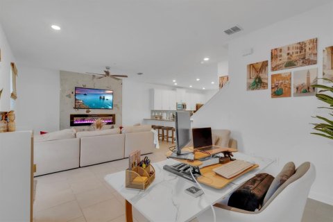 Touwnhouse à vendre à Orlando, Floride: 3 chambres, 150.04 m2 № 2329112 - photo 7