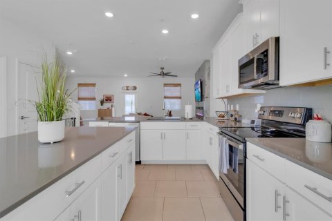 Touwnhouse à vendre à Orlando, Floride: 3 chambres, 150.04 m2 № 2329112 - photo 12