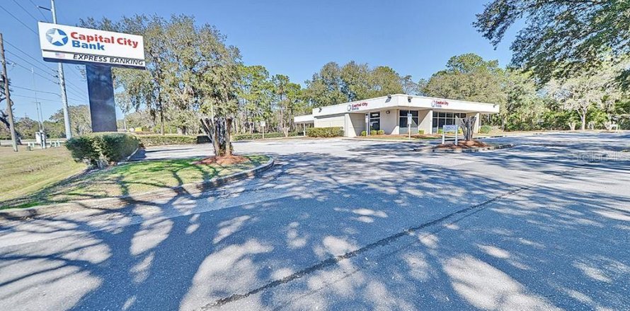 Commercial property in Citrus Springs, Florida 304.72 sq.m. № 1625859
