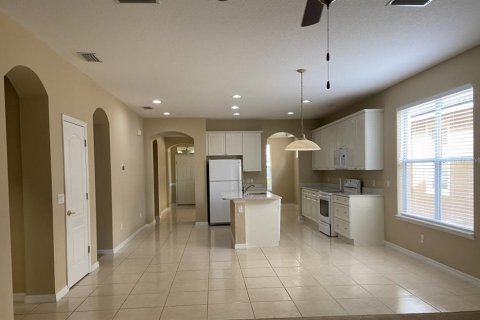 House in Windermere, Florida 3 bedrooms, 178.93 sq.m. № 2287166 - photo 2
