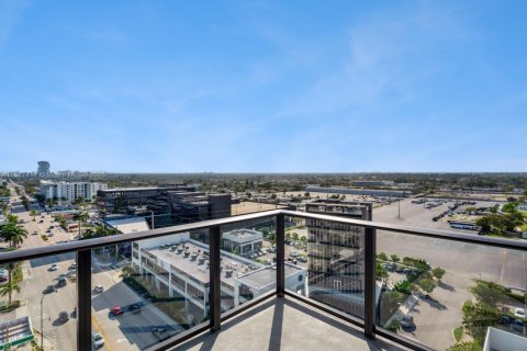 Propiedad comercial en venta en Hallandale Beach, Florida № 1933041 - foto 12