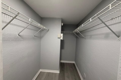 Condominio en alquiler en Homestead, Florida, 2 dormitorios, 76.37 m2 № 2054313 - foto 11