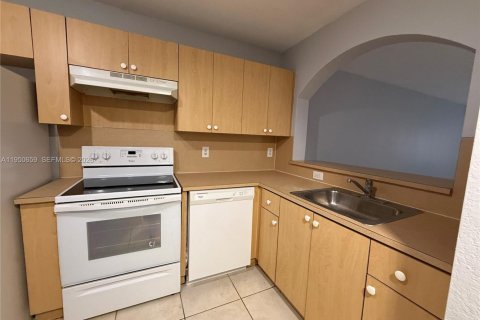 Condominio en alquiler en Homestead, Florida, 2 dormitorios, 76.37 m2 № 2054313 - foto 6