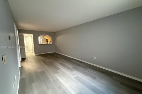 Condominio en alquiler en Homestead, Florida, 2 dormitorios, 76.37 m2 № 2054313 - foto 3