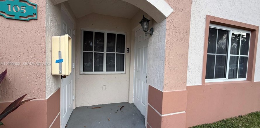 Condominio en Homestead, Florida, 2 dormitorios  № 2054313