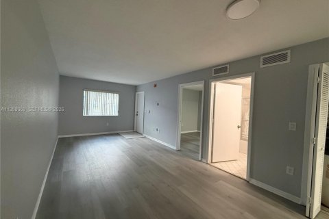 Condominio en alquiler en Homestead, Florida, 2 dormitorios, 76.37 m2 № 2054313 - foto 2