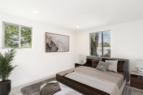 Townhouse in Fort Lauderdale, Florida 4 bedrooms, 214.42 sq.m. № 2001040 - photo 12