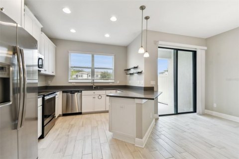 Townhouse in Clearwater, Florida 3 bedrooms, 172.15 sq.m. № 1795302 - photo 18